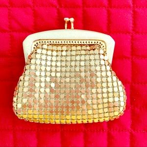 Gorgeous Tiny Vintage 1950s Gold MESH Change Purse